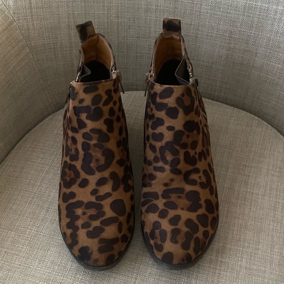 Mata Leopard Print Ankle Boot - Picture 2 of 9